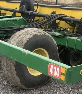 Сеялка прицепная John Deere 1780 8-рядная, б/у