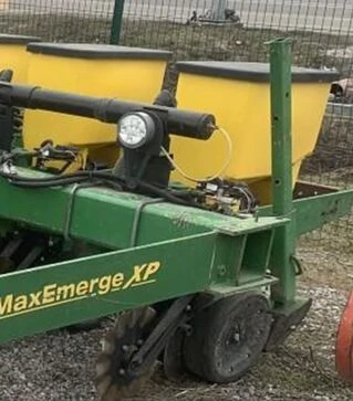 Сеялка прицепная John Deere 1780 8-рядная, б/у