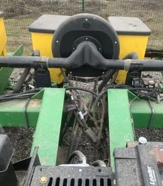 Сеялка прицепная John Deere 1780 8-рядная, б/у