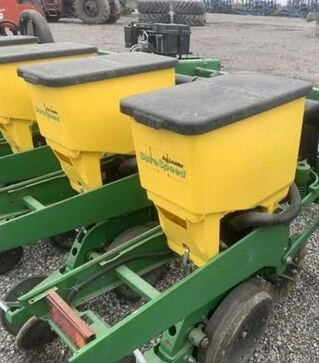 Сеялка прицепная John Deere 1780 8-рядная, б/у
