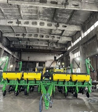 Сівалка пневматична причіпна АГРО СПЕЦСЕРВІС ПЛАНТЕР 8-70SD, з сухими добривами