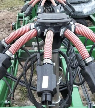 Посевной комплекс John Deere 730, 10,9 м + бункер 1910, 2013 г.в., полный кап.ремонт б/у