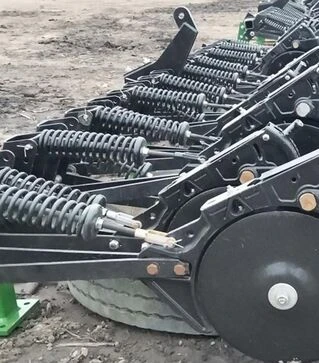 Посевной комплекс John Deere 730, 10,9 м + бункер 1910, 2013 г.в., полный кап.ремонт б/у