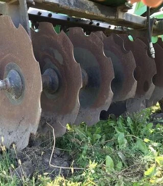 Борона дискова John Deere 630, 7,8 м, з гладкими та вирізними дисками, б/в