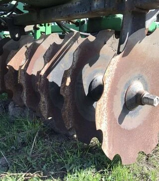 Борона дискова John Deere 630, 7,8 м, з гладкими та вирізними дисками, б/в
