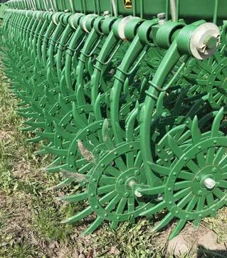 Борона ротаційна навісна John Deere 400, 4,5 м, 54 диски, б/в