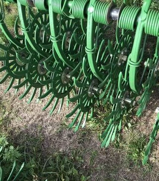 Борона ротаційна навісна John Deere 400, 4,5 м, диск &empty;520мм, б/в