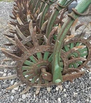 Борона ротаційна навісна John Deere 400, 6,1м, б/в