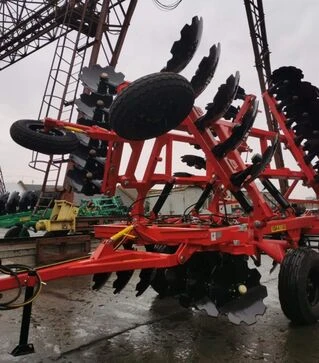Борона дисковая БМЗ УДА-6,1-20 с трубой, поворотными секциями, корончатой ​​гайкой