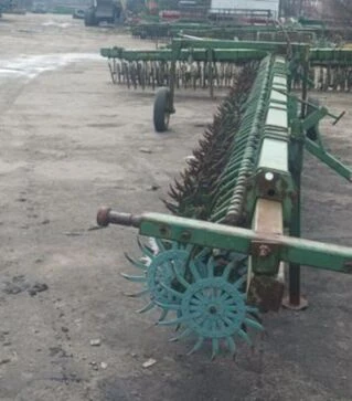 Борона ротаційна John Deere 400, 9,8 м, з транспортним візком, б/в