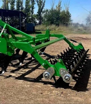Глибокорозпушувач навісний Агро ВМ FORTIS TITAN - 3500, 7 стійок 85 см, подвійний коток