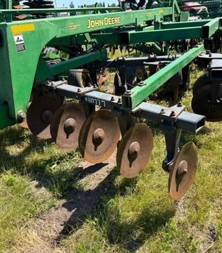 Глубокорыхлитель дисковый John Deere 2700, 7 стоек, гладкие диски, б/у