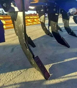 Агрегат чизельний навісний Агрореммаш АГЧ-2,5