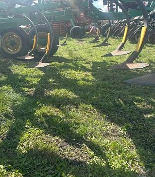 Культиватор John Deere 1000, 11,2 м, з пружинною бороною, б/в