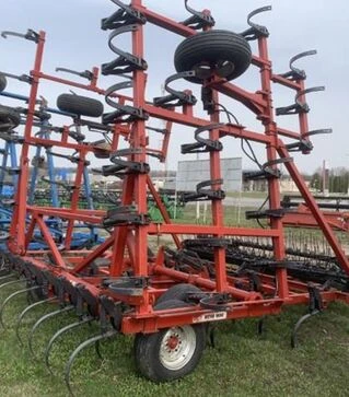 Культиватор Bush Hog, 10,6м, с пружинной бороной, б/у