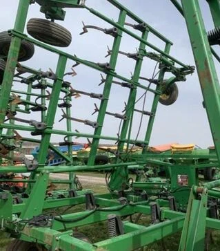 Культиватор John Deere 2210, ширина 10,7м, с катками, б/у