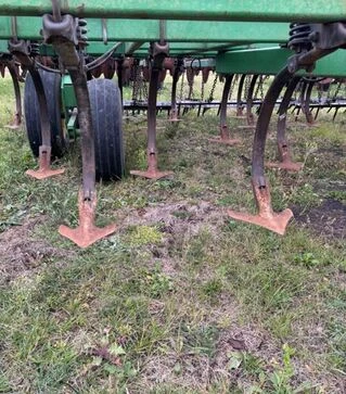Культиватор John Deere 980, 11,2 м, с пальцевой бороной, б/у