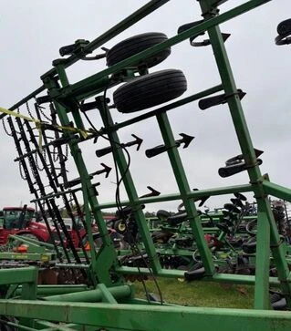 Культиватор John Deere 980, 11,2 м, с пальцевой бороной, б/у
