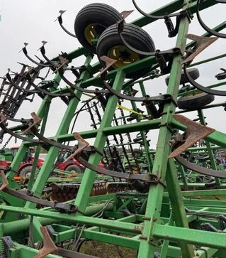 Культиватор John Deere 980, 11,2 м, с пальцевой бороной, б/у