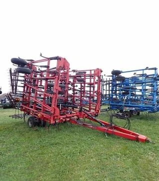 Культиватор CASE IH Tiger Mate II, 13,4 м, с пальцевой бороной, б/у
