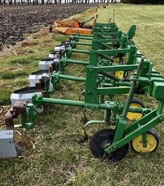 Культиватор просапний John Deere RM, міжряддя 70 см, б/в
