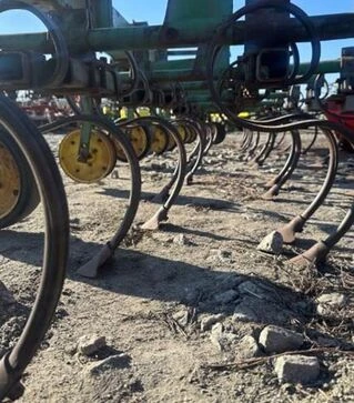 Культиватор пропашный John Deere RM, междурядья 75 см, б/у
