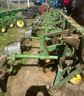 Культиватор просапний John Deere 8R, б/в
