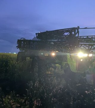 Опрыскиватель самоходный John Deere 4940, 2013 г.в., 3912 м/ч