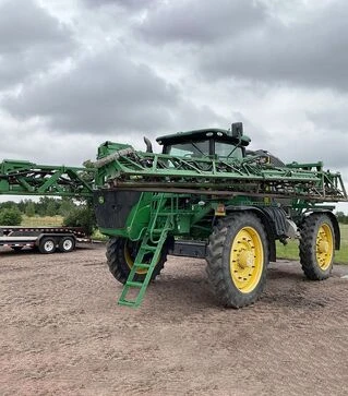 Опрыскиватель самоходный John Deere R4045, 2016 г.в, 3311 м/ч, б/у