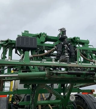 Опрыскиватель самоходный John Deere R4045, 2016 г.в, 3311 м/ч, б/у
