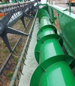 Зернозбиральний комбайн John Deere 9500, 2000 р.в. + жниварка зернова John Deere 922R, б/в
