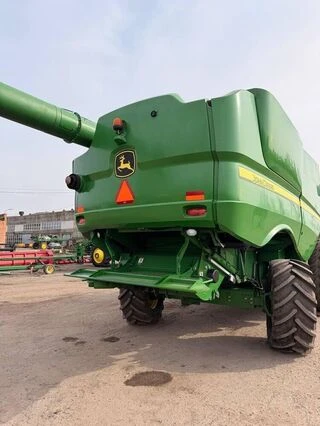 Зернозбиральний комбайн John Deere S670, 2013 р.в, б/в