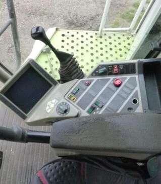Зернозбиральний комбайн Claas Lexion 460, 1999 р.в. + жниварка С750, транспортний візок, б/в