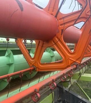 Зернозбиральний комбайн CLAAS LEXION 760, 2011 р, жниварка Claas Vario 900, транспортний візок, б/в
