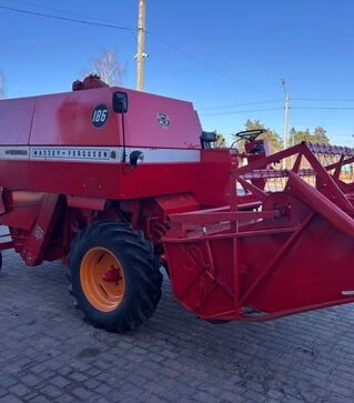 Зернозбиральний комбайн Massey Ferguson 186, 1975 р.в, з Європи, б/в