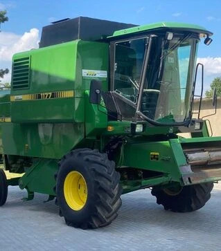 Зернозбиральний комбайн John Deere 1177, 1989 р.в, з Європи, б/в