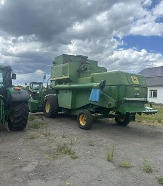 Зерноуборочный комбайн John Deere 985 HYDRO 4, гидроход, 1980 г.в, 4090 м/ч, б/у