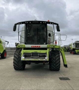 Зернозбиральний комбайн Claas Lexion 650, 2014 р.в, 2327 м/год, б/в