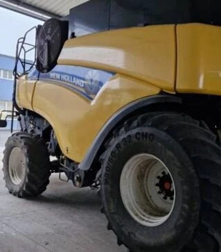 Зернозбиральний комбайн New Holland CR 9080, 2012 р.в, 4760 м/год, б/в