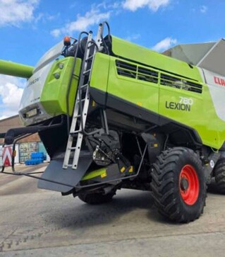 Зерноуборочный комбайн Claas Lexion 780TT, 2013 г.в, 3160 м/ч, б/у