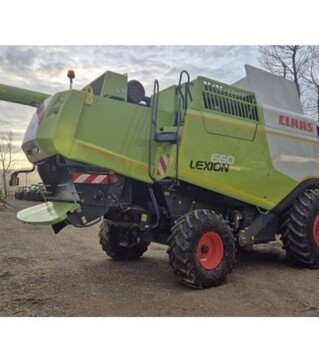 Зерноуборочный комбайн Claas Lexion 660, 2015 г.в, 2723 м/ч, б/у