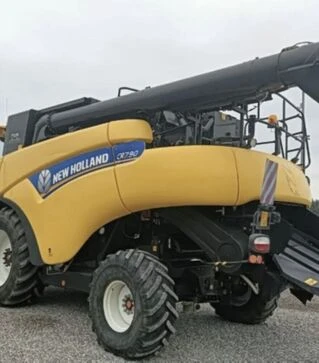 Зерноуборочный комбайн New Holland CR 7.90, 2018 г.в, 1900 м/ч, б/у