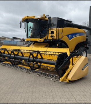 Зернозбиральний комбайн New Holland CX 8090, 2013 р.в, 2731 м/год, б/в