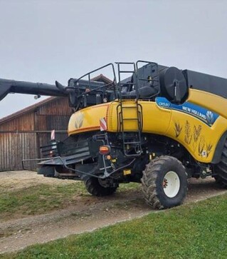 Зерноуборочный комбайн New Holland CR 9.80, 2015 г.в, 2255 м/ч, б/у