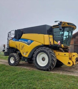 Зерноуборочный комбайн New Holland CR 9.80, 2015 г.в, 2255 м/ч, б/у