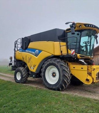 Зерноуборочный комбайн New Holland CR 9.80, 2015 г.в, 2255 м/ч, б/у