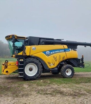 Зерноуборочный комбайн New Holland CR 9.80, 2015 г.в, 2255 м/ч, б/у