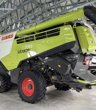 Зернозбиральний комбайн Claas Lexion 770TT, 2015 р.в, 3000 м/год, б/в