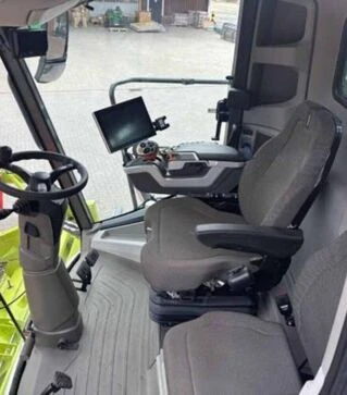 Зернозбиральний комбайн Claas Trion 530, 2022 р.в, 157 м/год, б/в