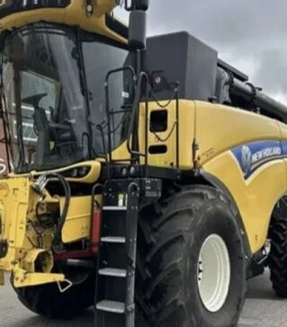 Зернозбиральний комбайн New Holland CX8.85, 2016 р.в, 930 м/год, б/в